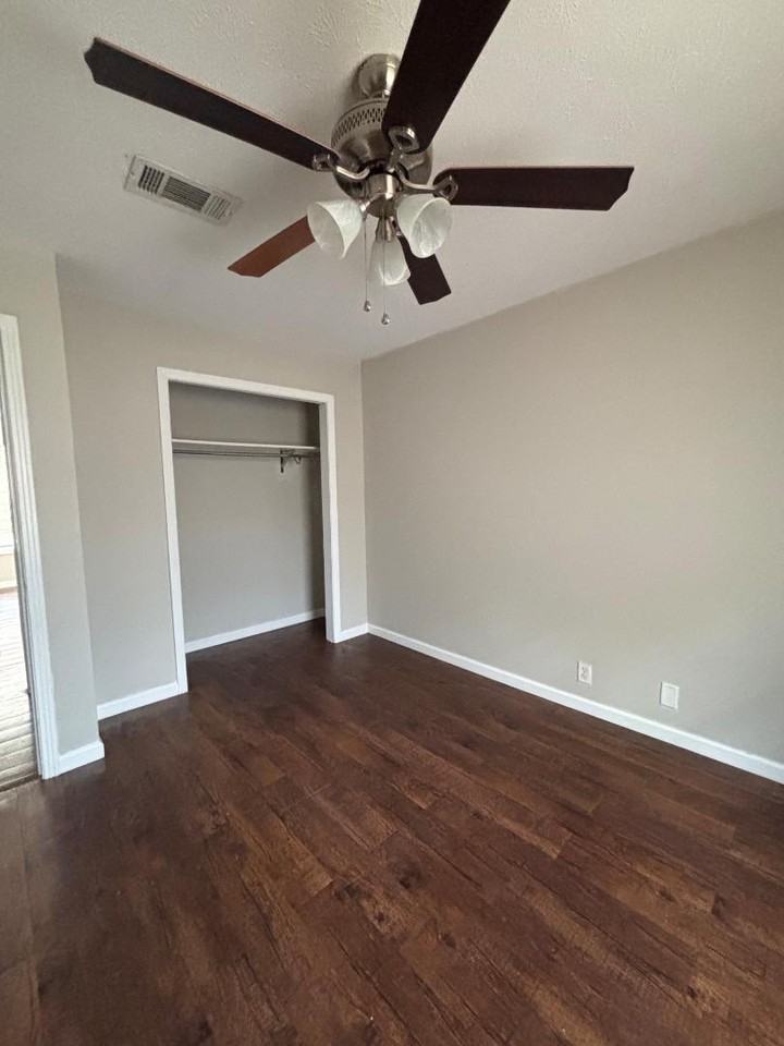 1025 6th Ave N - Photo 6 of 10