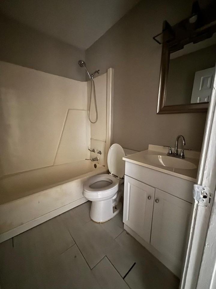 1025 6th Ave N - Photo 7 of 10