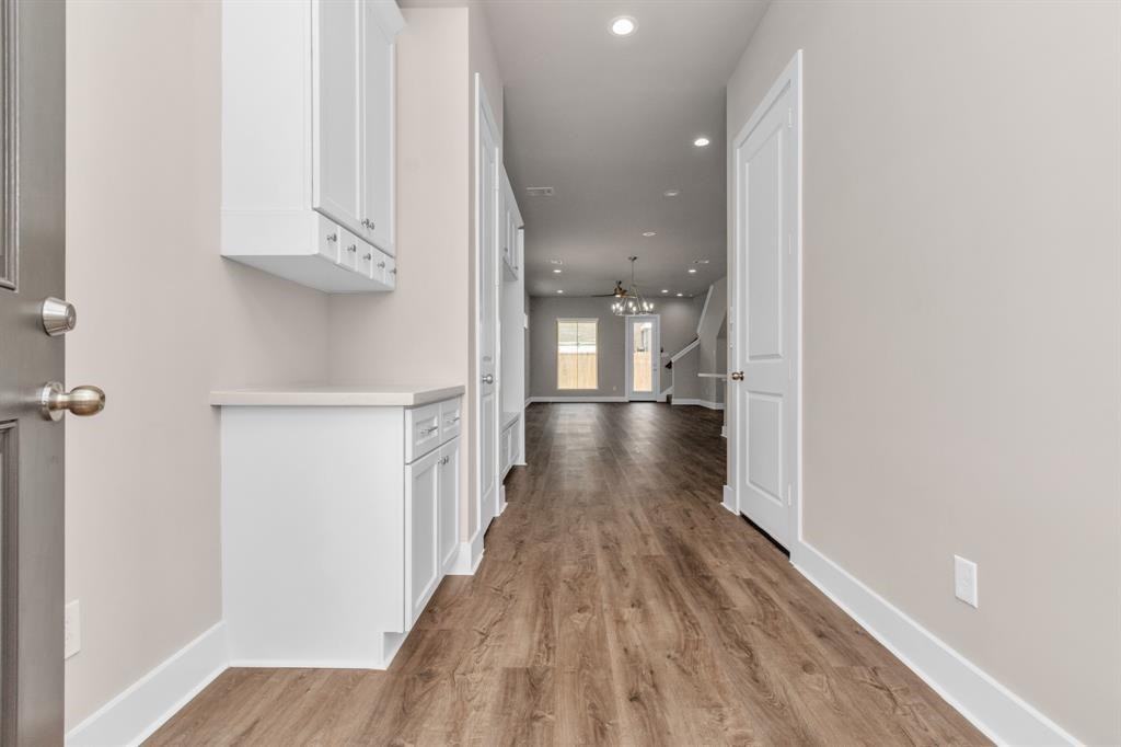 5043 Jefferson St - Photo 3 of 11