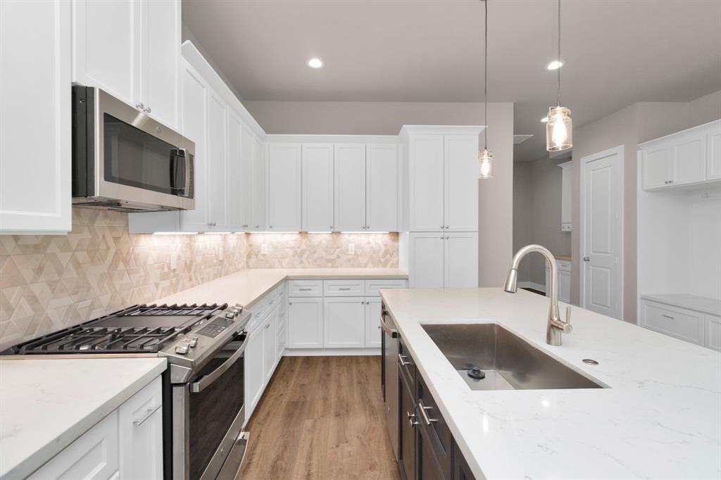 5043 Jefferson St - Photo 5 of 11