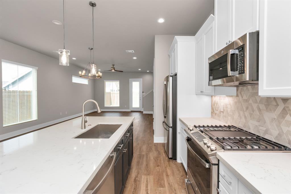 5043 Jefferson St - Photo 6 of 11