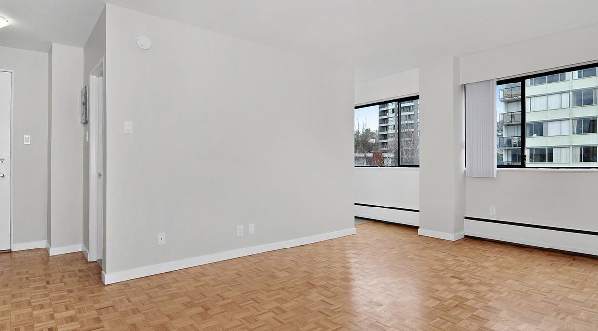 Pacific Beach Apartments - Photo 6 of 9