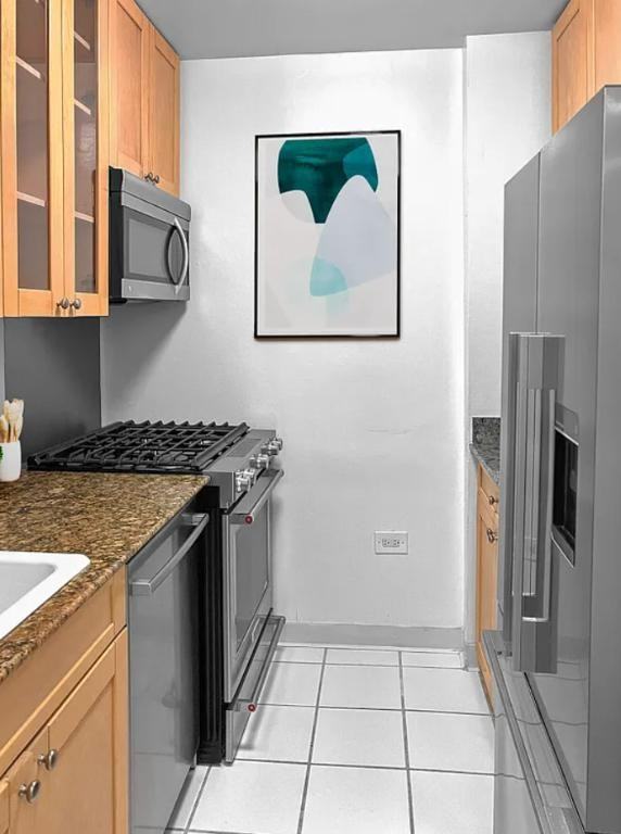 E 29th St #1006 - Photo 3 of 4