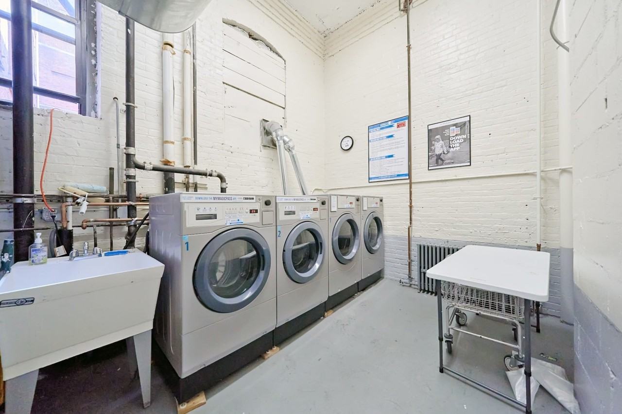 5 Delevan St #2M - Photo 6 of 9