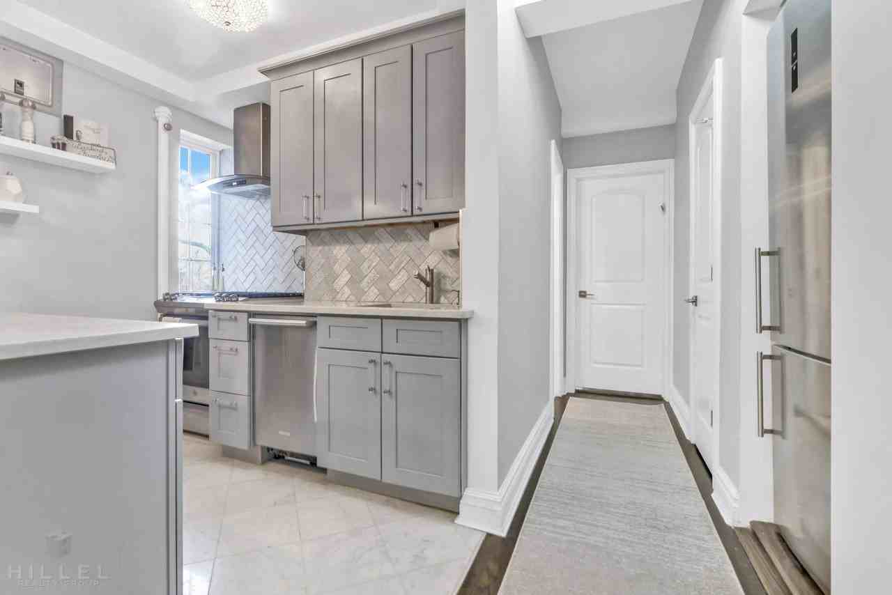 20 Continental Ave #4G - Photo 4 of 20