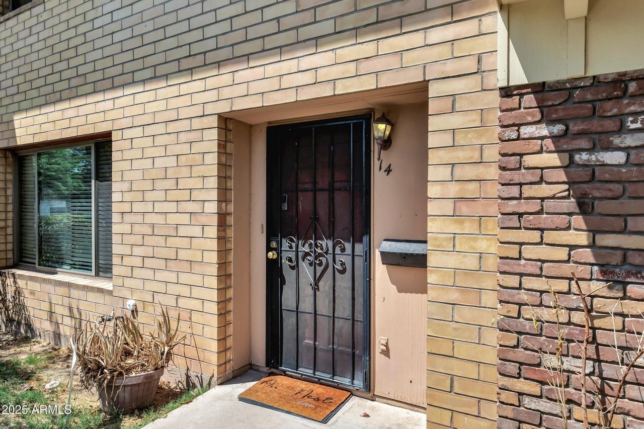 14 E Hermosa Dr - Photo 4 of 34
