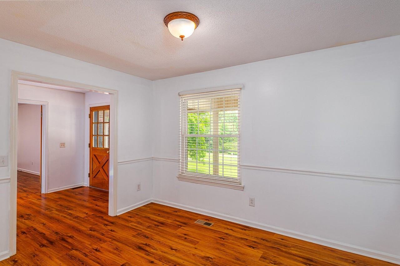 9422 Fuller Rd - Photo 3 of 23