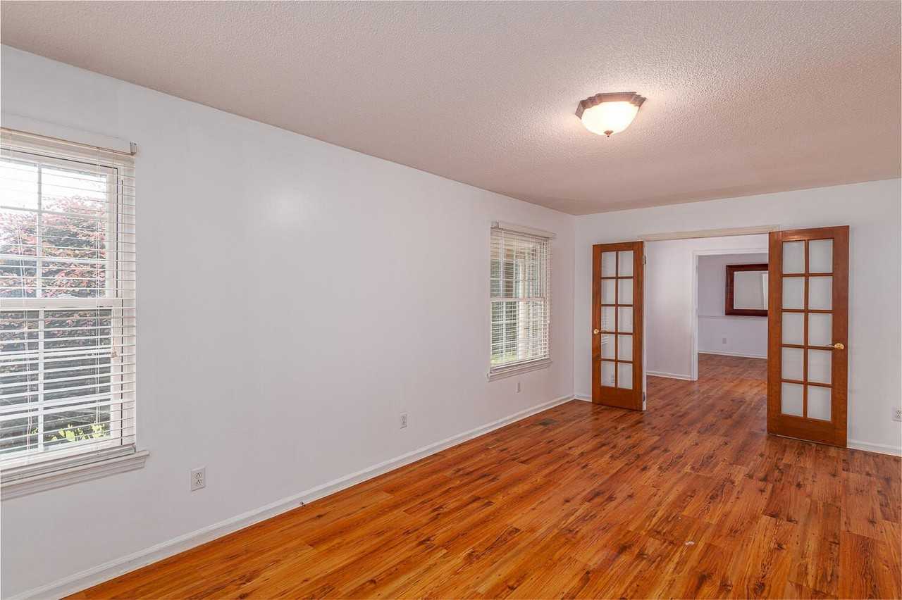 9422 Fuller Rd - Photo 5 of 23