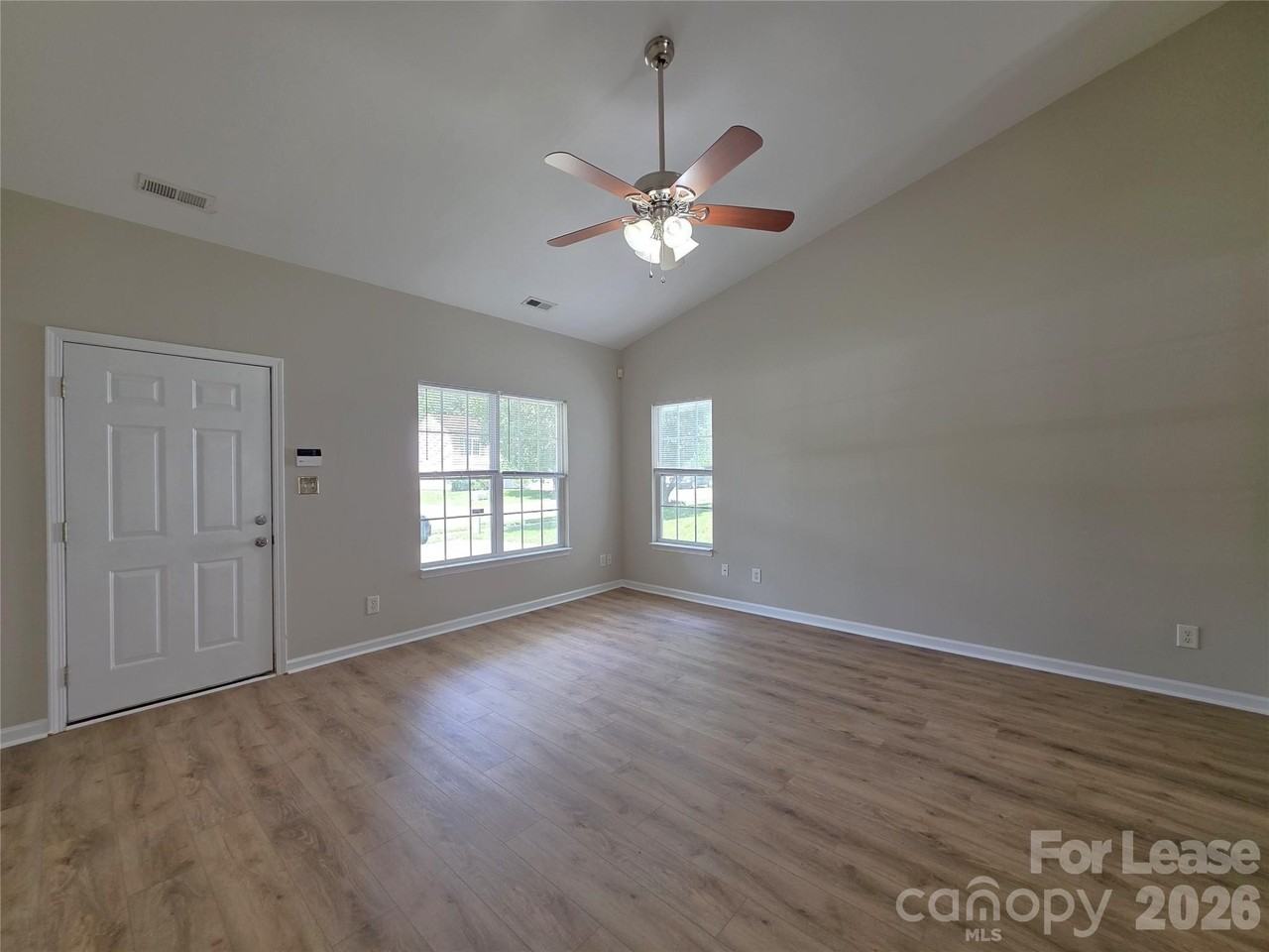 2655 Captains Watch Rd Ne - Photo 2 of 19