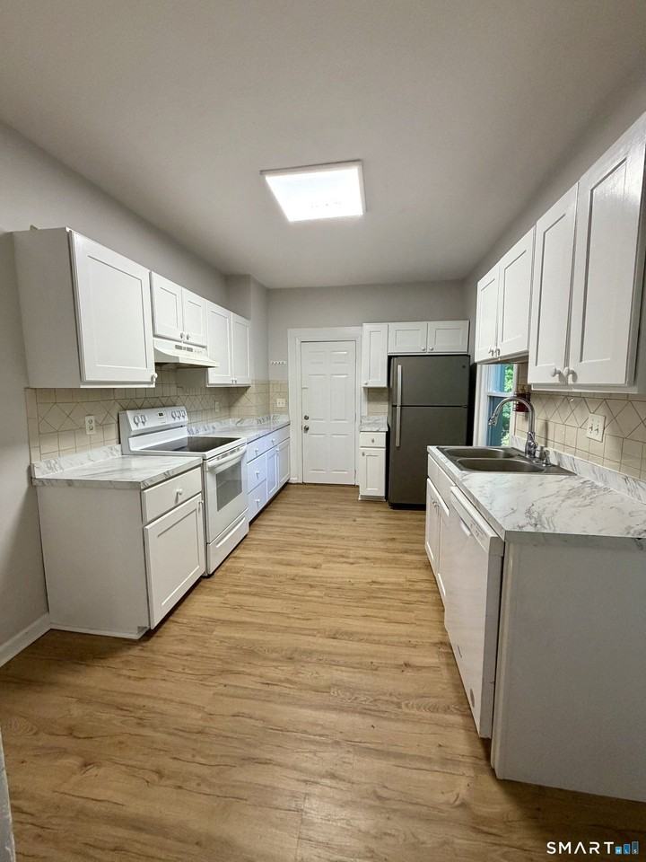 208 Main St #208 - Photo 2 of 23