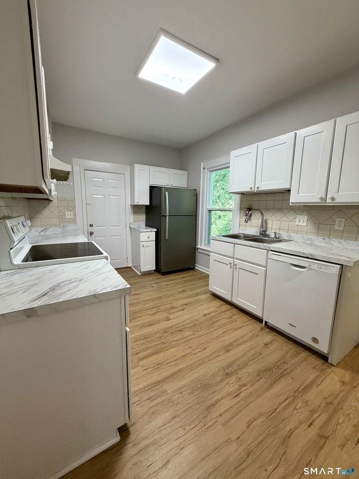 208 Main St #208 - Photo 3 of 23