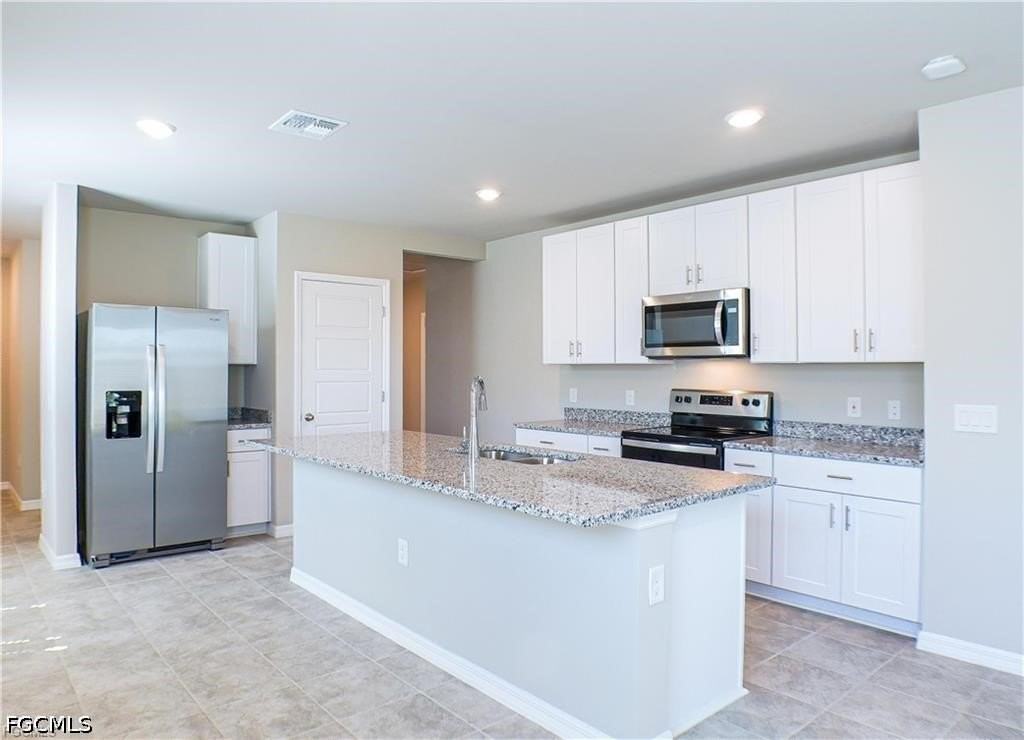 44229 Saddlewood Ct - Photo 5 of 24
