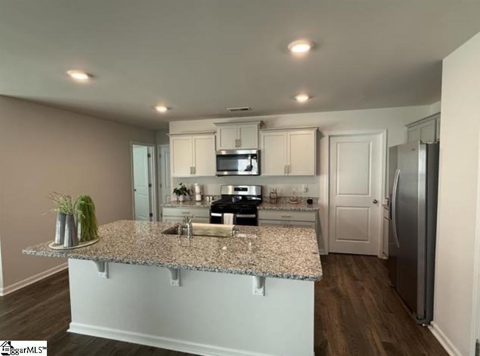 1883 Bridle Ln - Photo 4 of 12