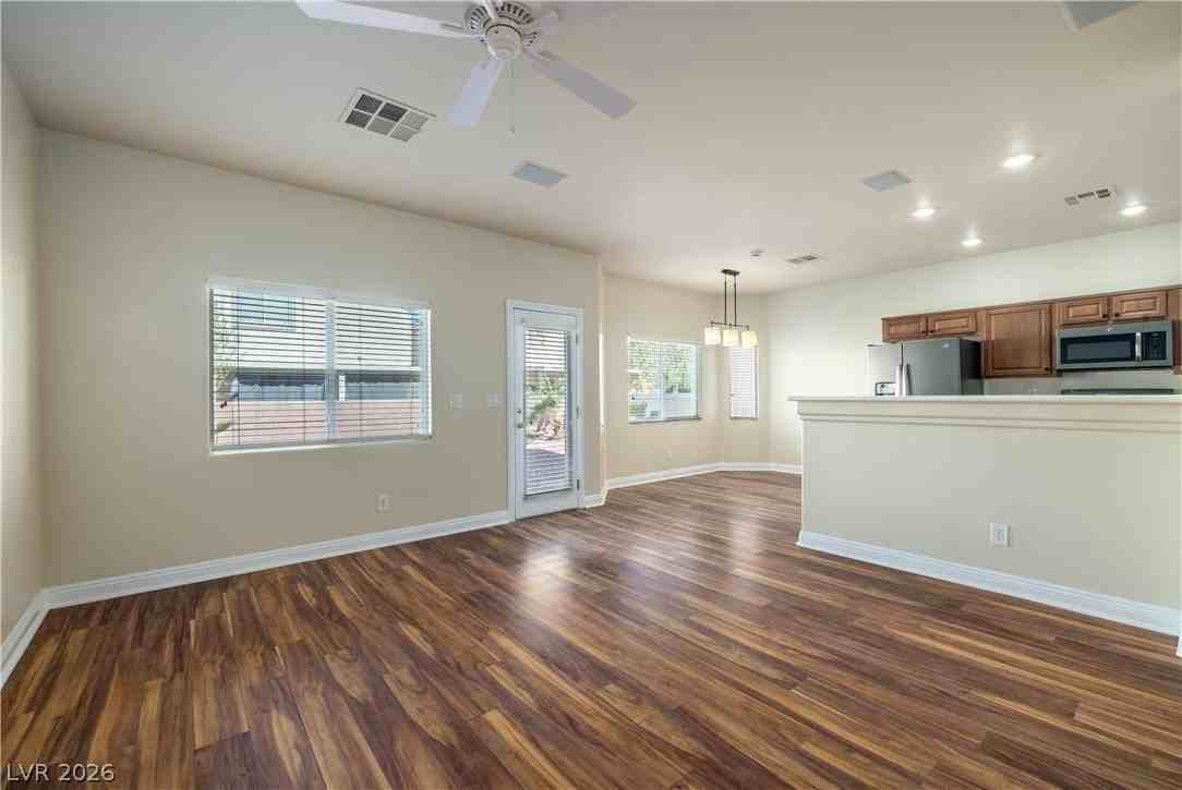 1726 Little Crow Ave - Photo 7 of 42