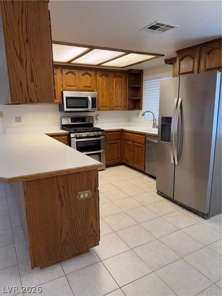 1560 Albino Dr - Photo 3 of 21