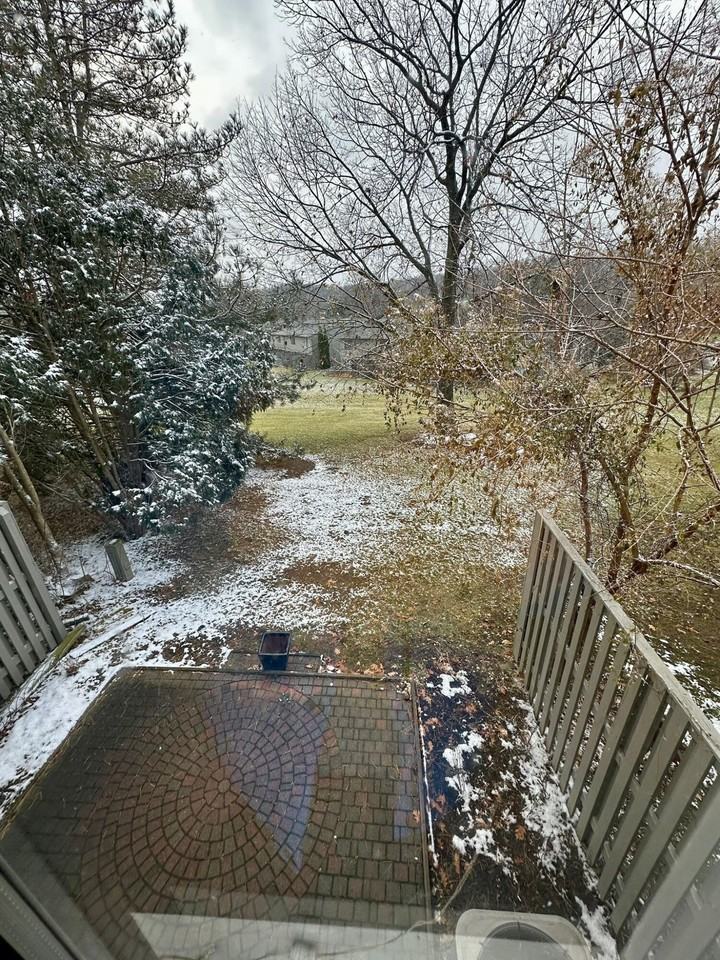 795 Watersedge Dr - Photo 3 of 22