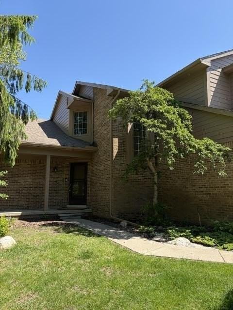 1261 Laurel View Dr - Photo 3 of 36