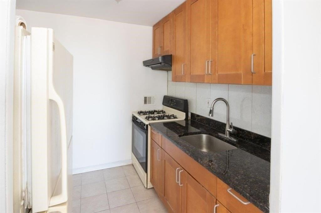 270 LUIS M MARIN BLVD #8S - Photo 3 of 4