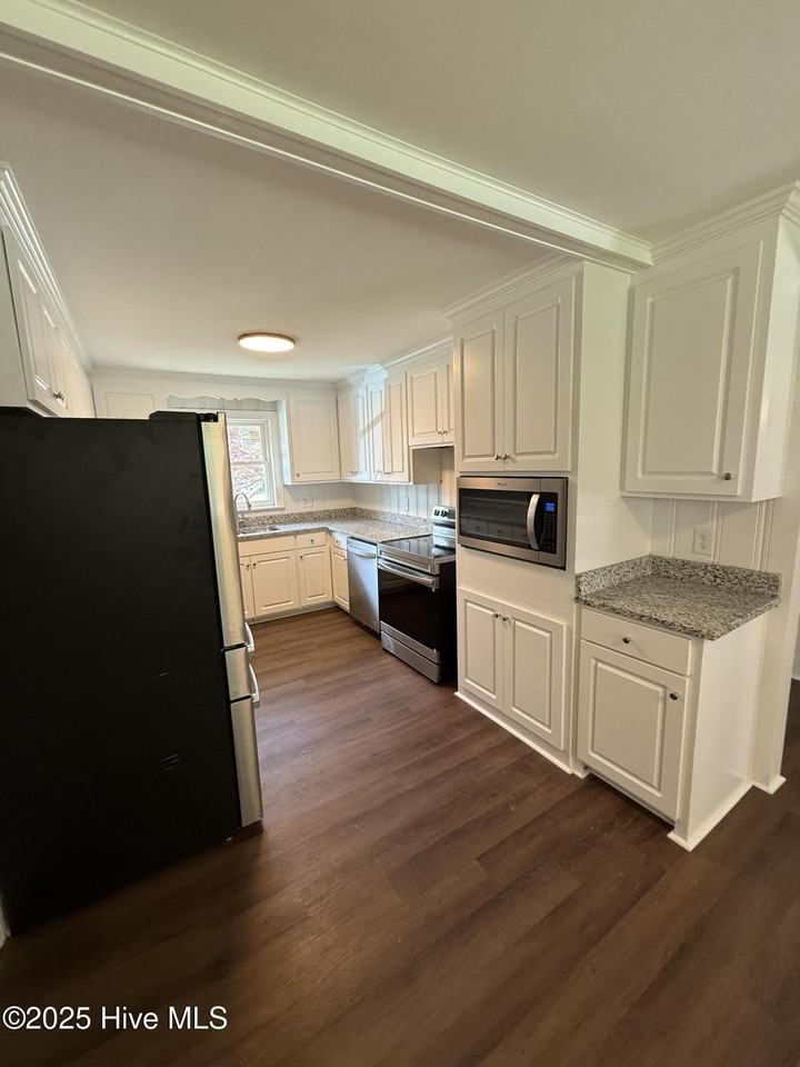 511 Dale St Sw - Photo 2 of 13