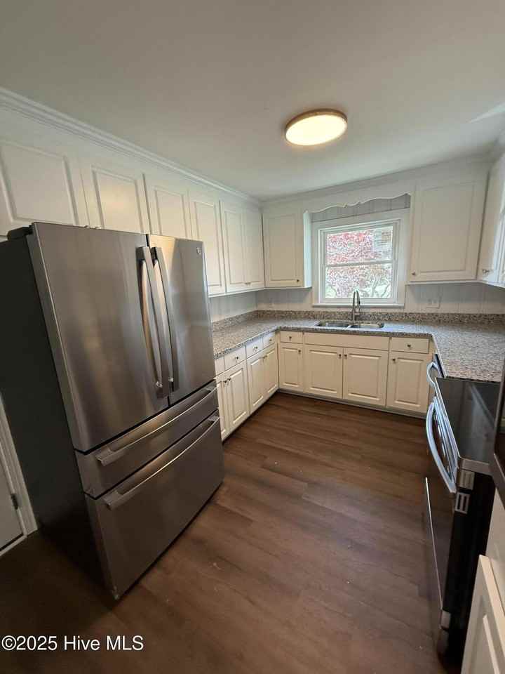 511 Dale St Sw - Photo 3 of 13