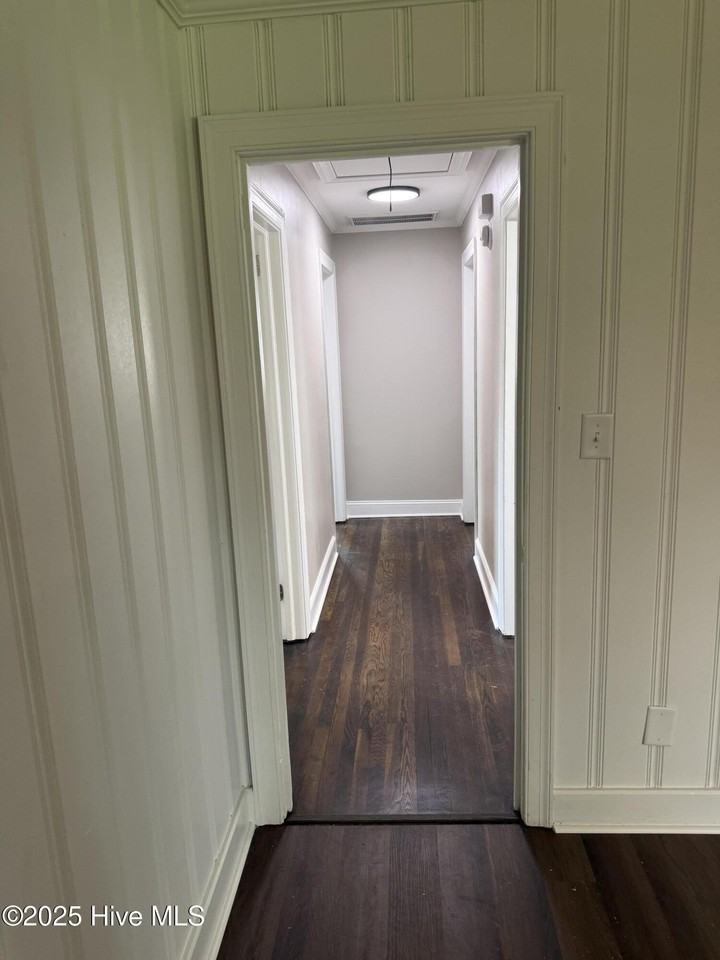 511 Dale St Sw - Photo 7 of 13