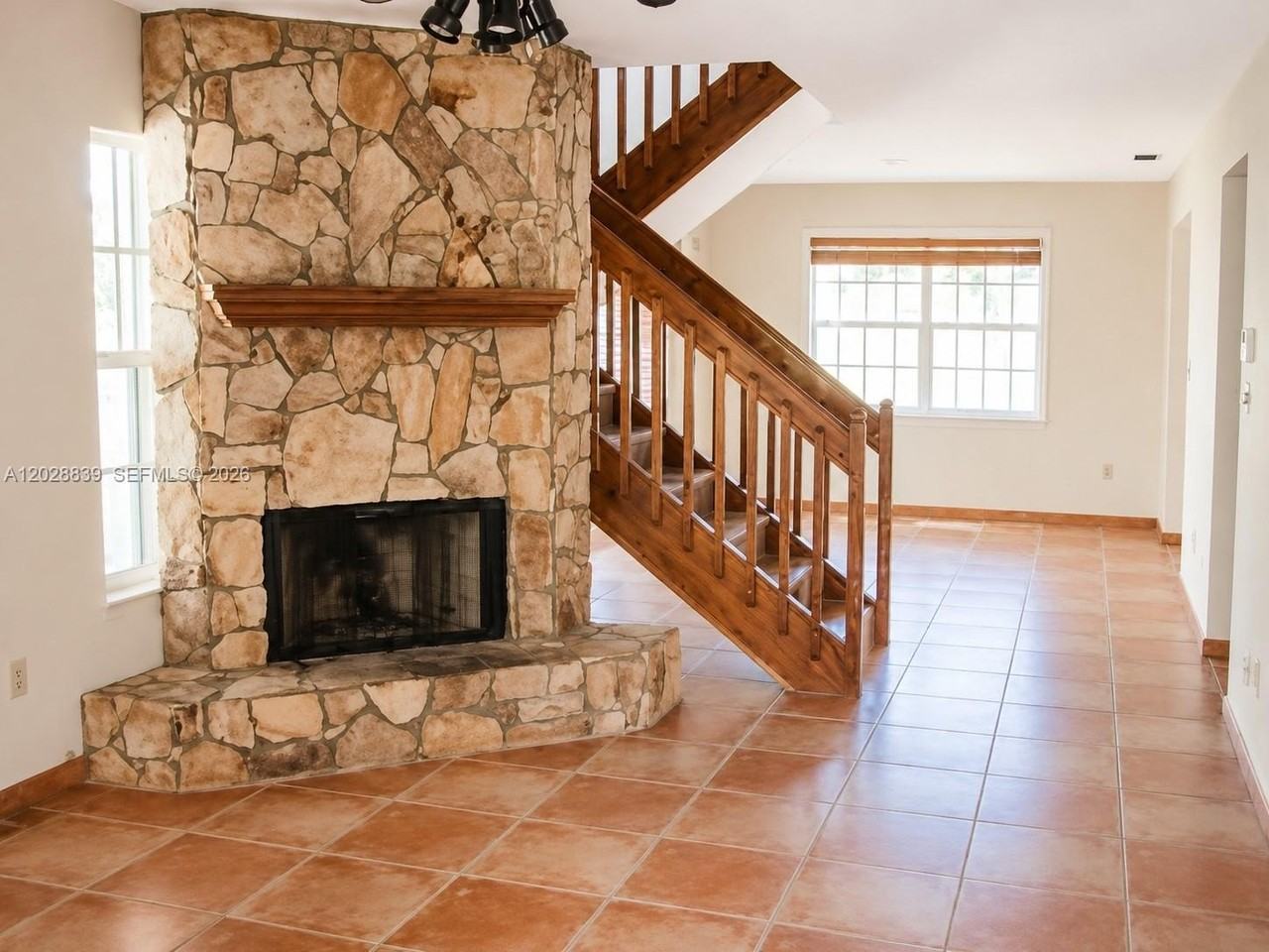 11921 Sw 117th Ct - Photo 3 of 10