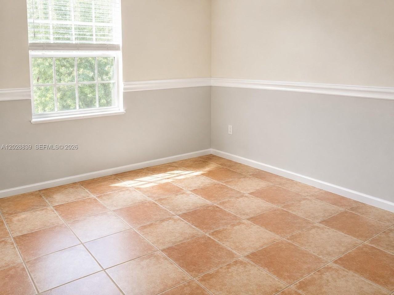 11921 Sw 117th Ct - Photo 5 of 10
