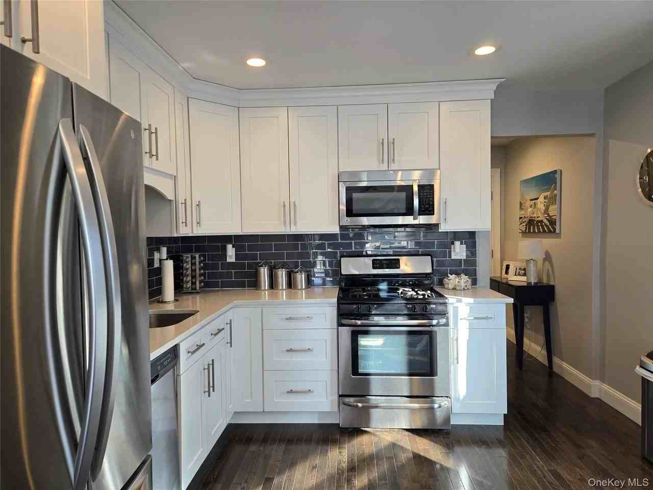 70 Harmon St - Photo 7 of 25