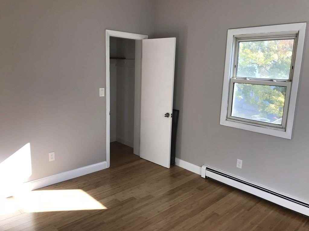 207- 209 Vine St #2 - Photo 5 of 11