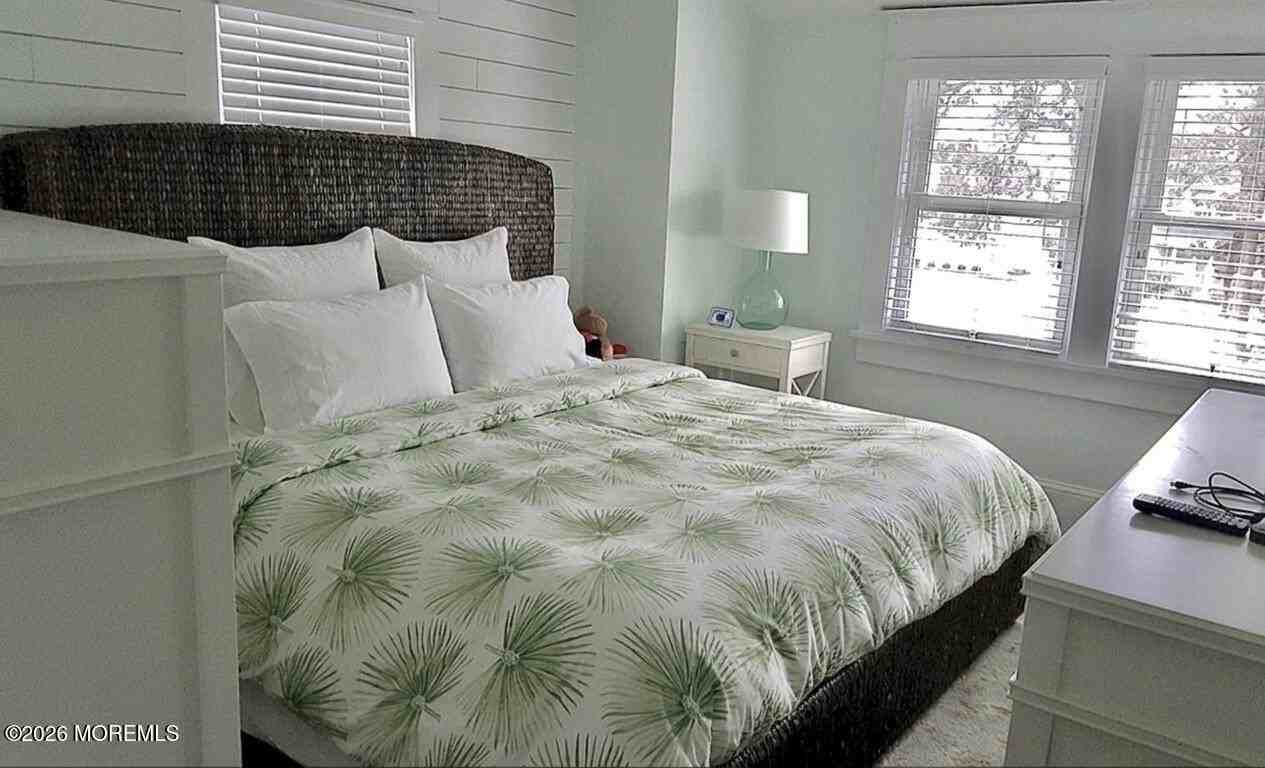 625 Brooklyn Blvd - Photo 2 of 13