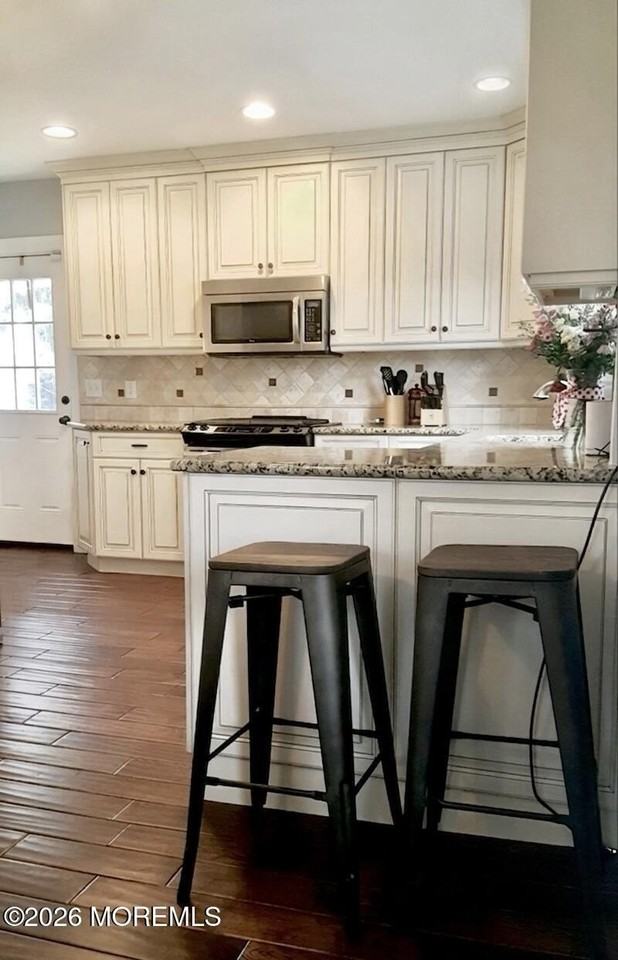 625 Brooklyn Blvd - Photo 3 of 13