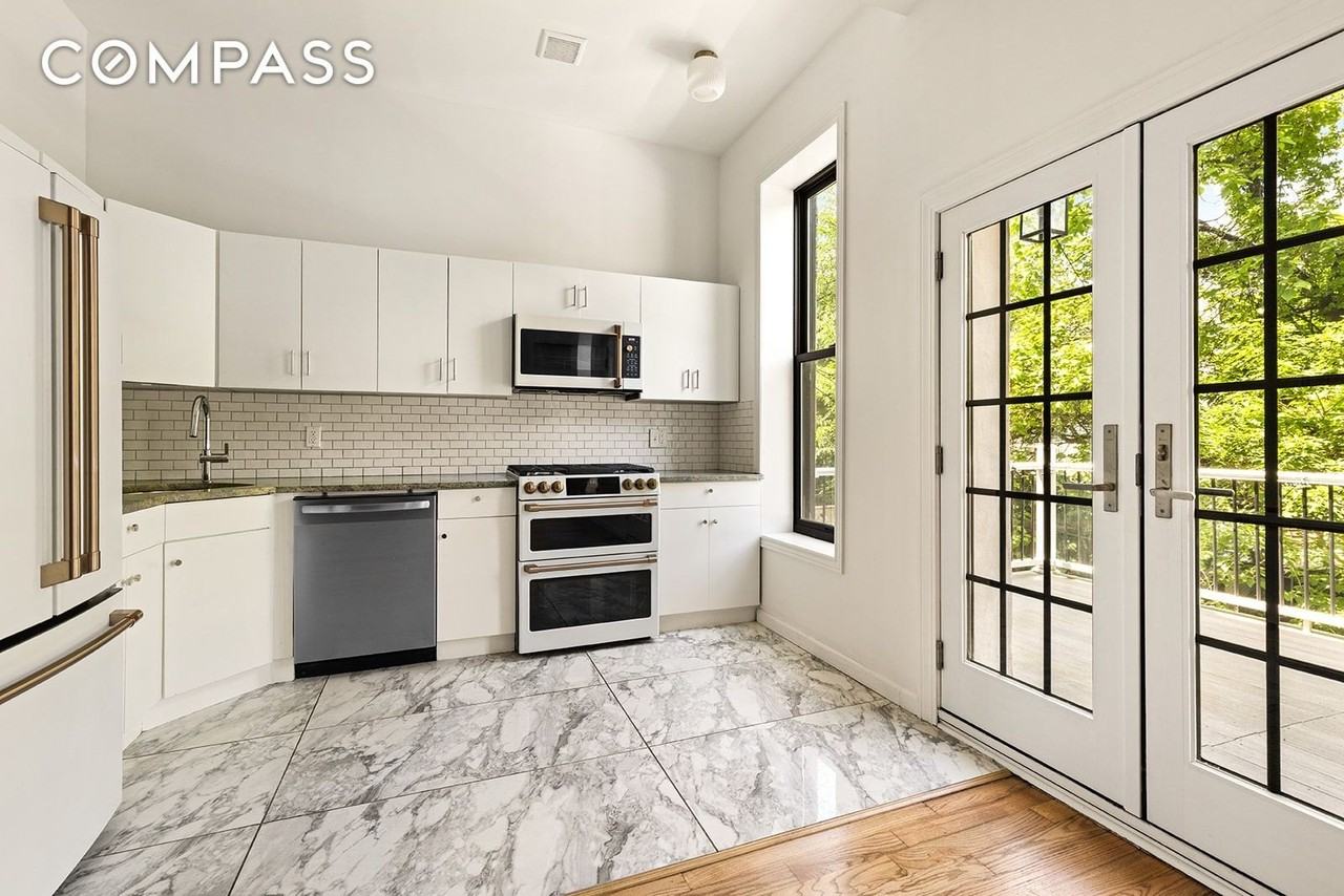 609 Lexington Ave #2 - Photo 4 of 12