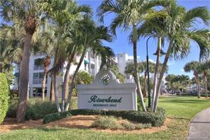 featured image of 184 Ne Edgewater Dr #1001