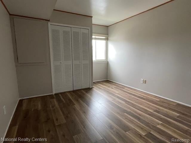 8719 Meadowbrook Dr - Photo 7 of 13