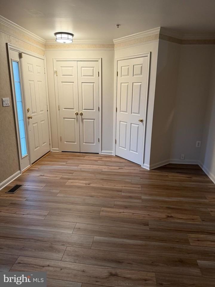 178 Goldsborough Dr - Photo 4 of 44