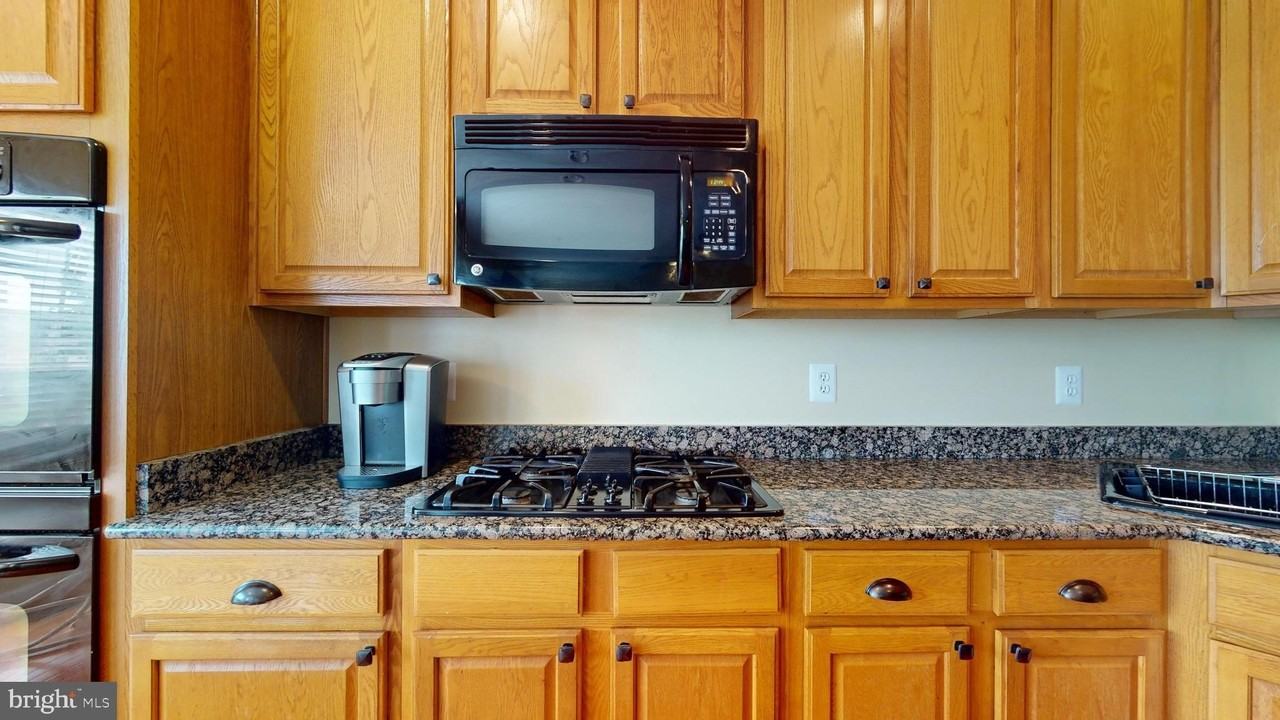 14205 Lusby Ridge Rd - Photo 6 of 43