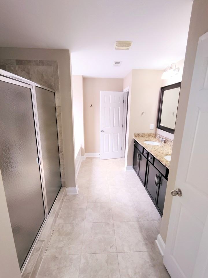 5001 Laughing Brook Ln #1 - Photo 5 of 11