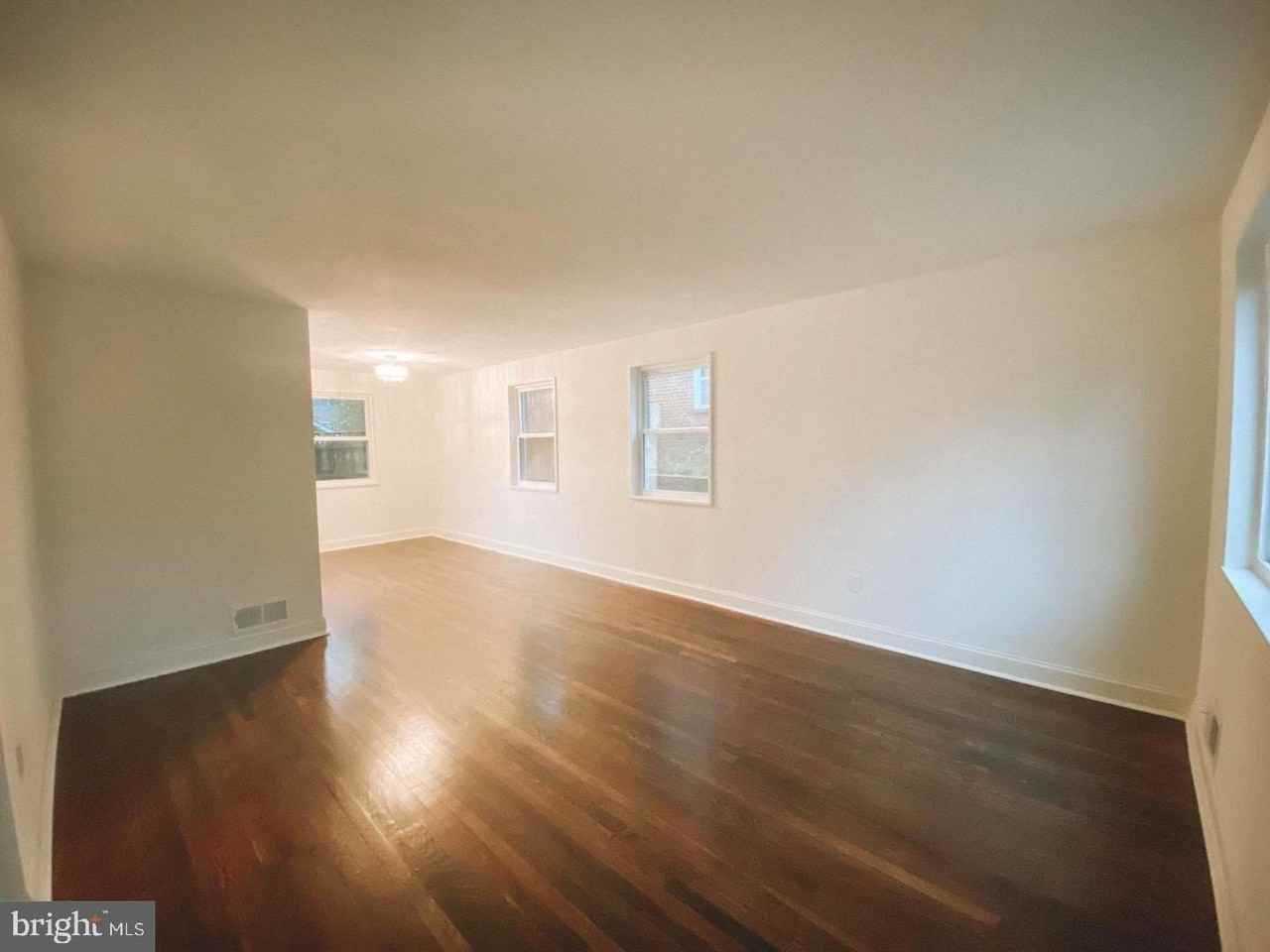 44 E Rosemont Ave - Photo 5 of 22