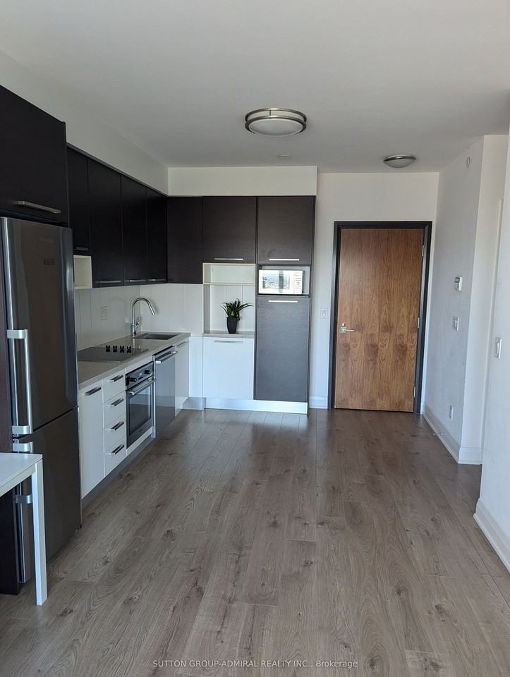 36 Park Lawn Road #3804 - Photo 5 of 11