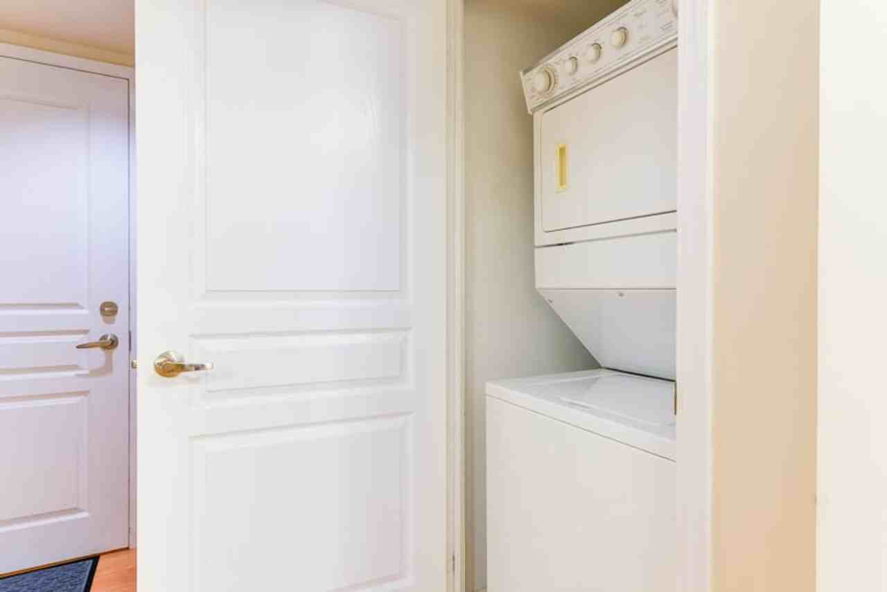 205 Queen St W #1034872P - Photo 6 of 14