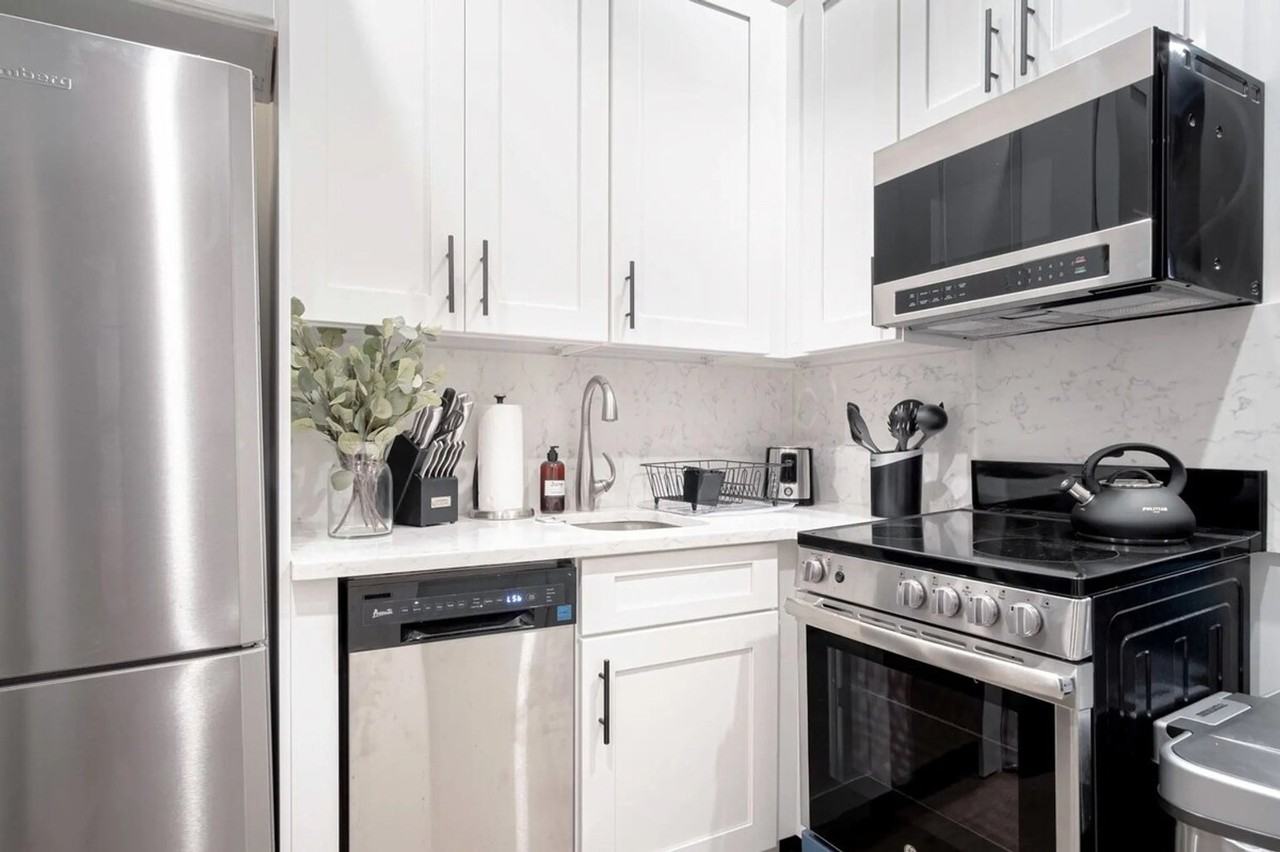 215 W 104th St #1309460P - Photo 4 of 4