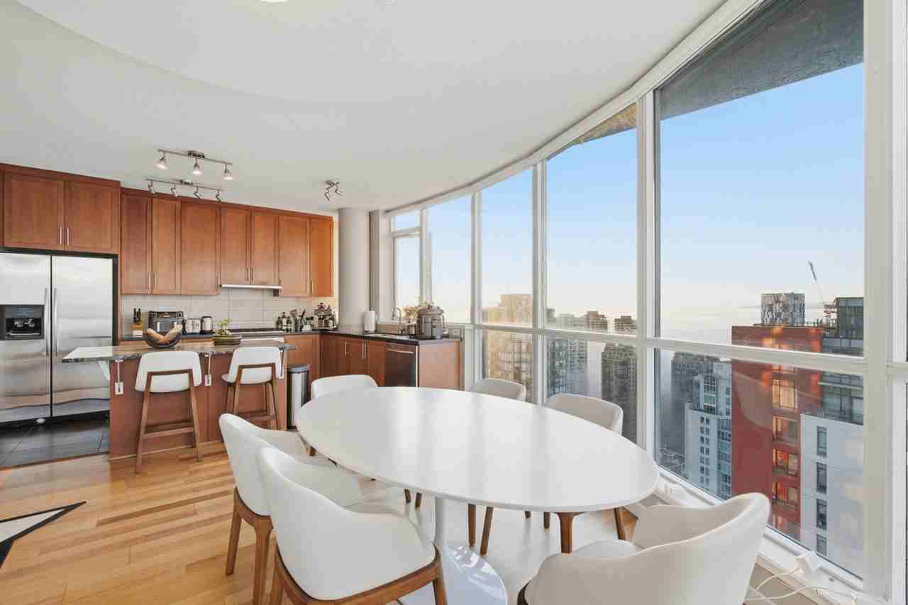 550 Bute St #1391352P - Photo 6 of 15