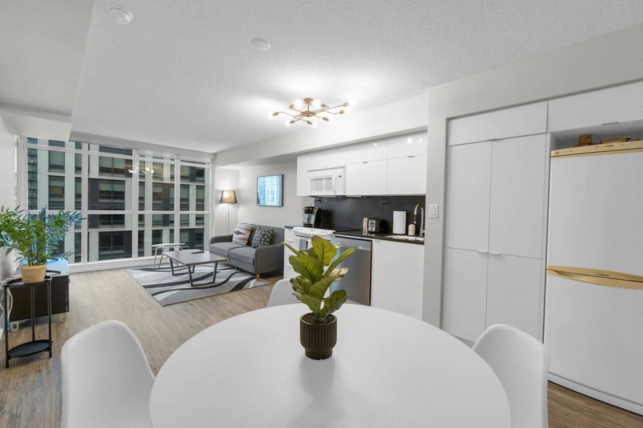151 Dan Leckie Way - Photo 5 of 47