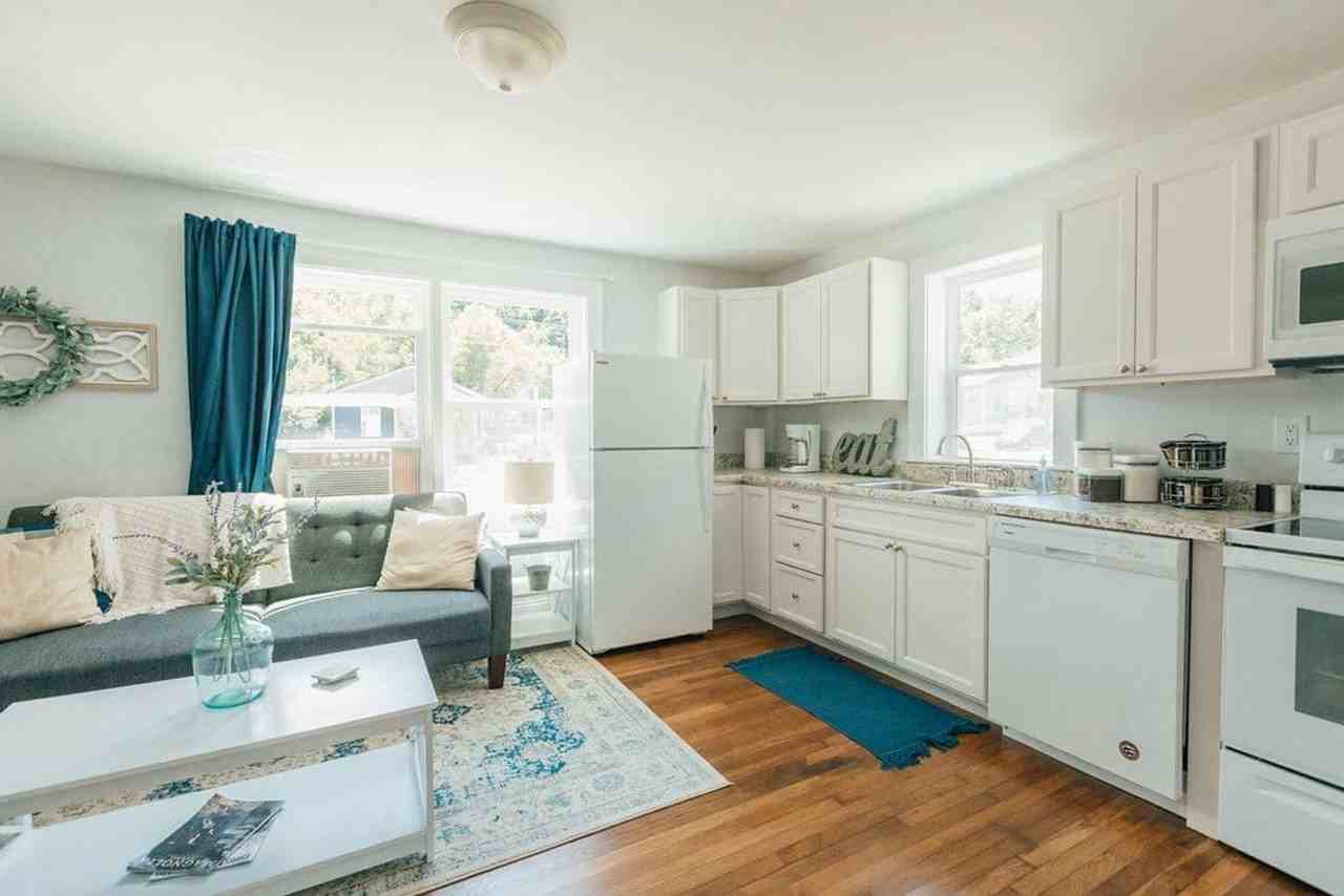 905 Hill Street - Photo 3 of 34
