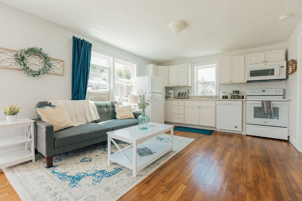 905 Hill Street - Photo 5 of 34