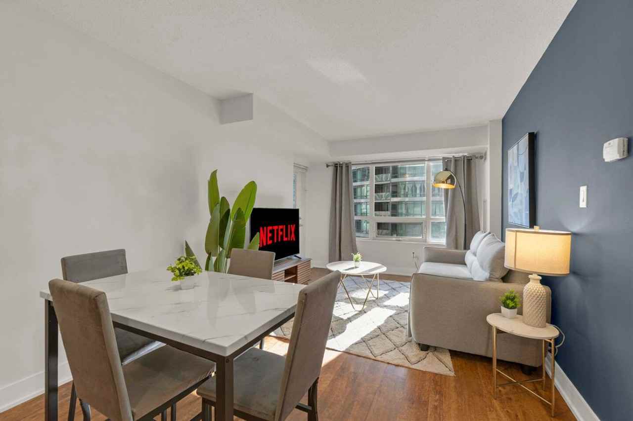 318 Wellington St W #1403814P - Photo 6 of 25