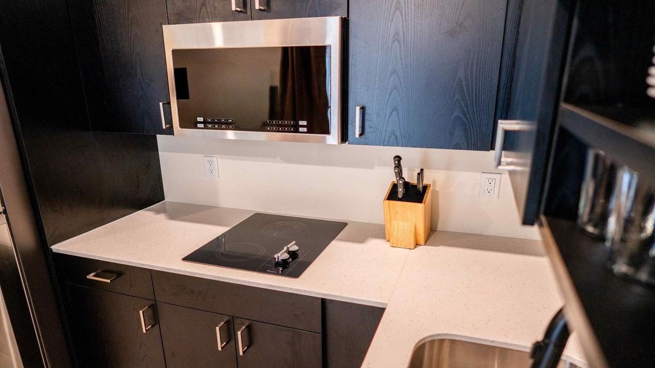 77 9th Street East - Photo 7 of 27