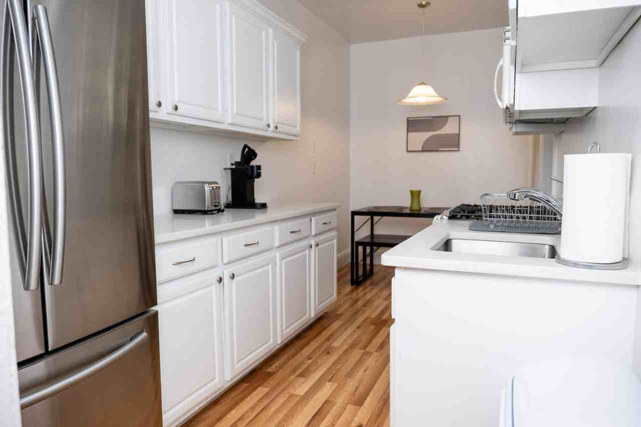 730 Hudson St #1514689P - Photo 7 of 19