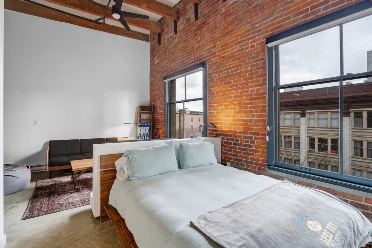 55 East Cordova St #1516258P - Photo 2 of 28