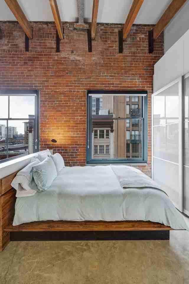 55 East Cordova St #1516258P - Photo 3 of 28